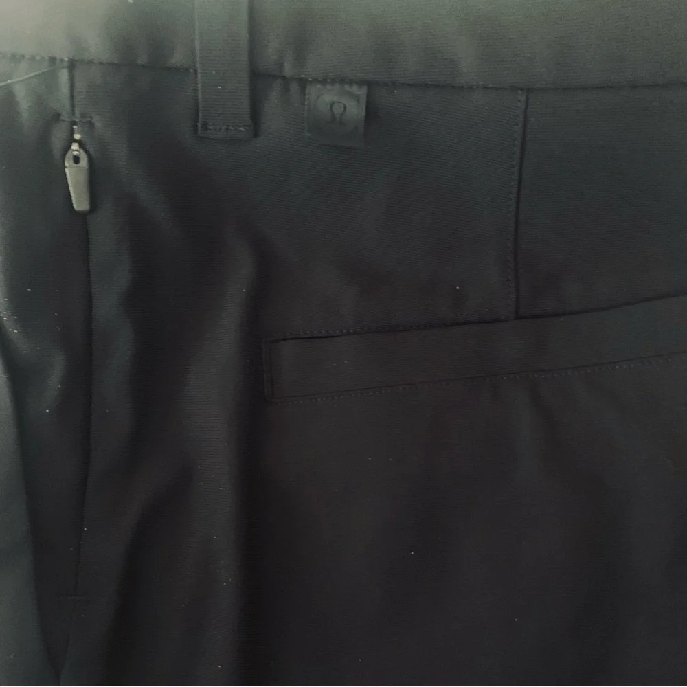 NWT Lululemon Mens Commission Short 11”, black